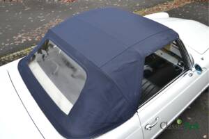 Image 10/50 of Mercedes-Benz 250 SL (1966)