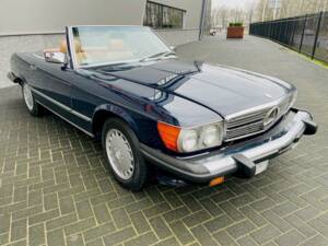 Image 7/36 of Mercedes-Benz 560 SL (1988)