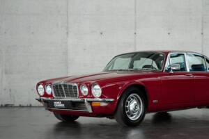 Bild 3/50 von Jaguar XJ 6 L 4.2 (1974)