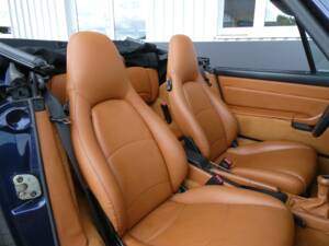 Image 14/29 of Porsche 911 Carrera (1995)