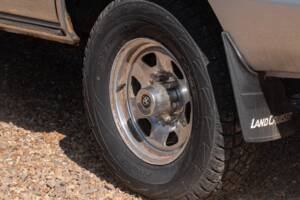 Image 32/46 of Toyota Land Cruiser HJ61 GX (1988)