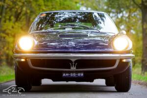 Image 2/63 of Maserati Mistral 4000 (1966)