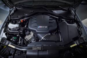 Image 86/100 of BMW M3 (2006)
