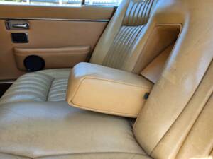 Bild 17/18 von Jaguar XJ 12 L (1978)