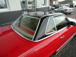 Bild 21/28 von Mercedes-Benz 450 SL (1977)