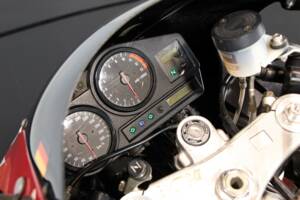 Image 36/44 of Honda CBR 900RR Fireblade (1999)