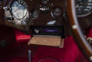 Image 22/34 of Jaguar XK 120 FHC (1952)