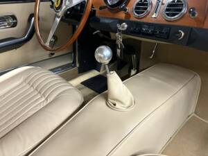 Image 25/50 of Ferrari 330 GT 2+2 (1965)