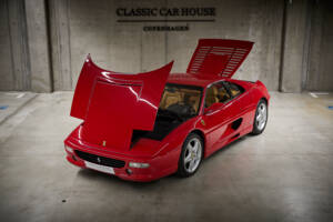 Immagine 25/99 di Ferrari F 355 Berlinetta (1997)