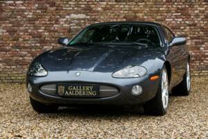Immagine 8/50 di Jaguar XK8 4.0 (2002)