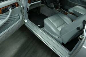 Afbeelding 12/50 van Mercedes-Benz 560 SEC (1991)