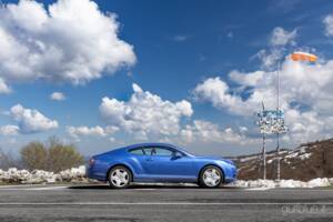 Image 22/75 of Bentley Continental GT (2004)