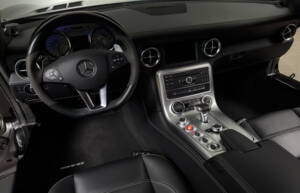 Image 19/34 of Mercedes-Benz SLS AMG (2013)