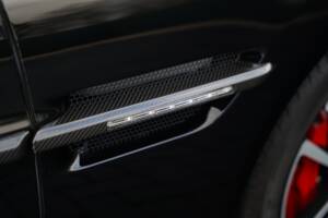 Image 44/50 of Aston Martin Vanquish S Volante (2018)