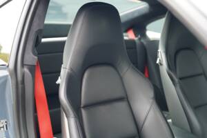Image 17/50 of Porsche 911 Carrera (2016)