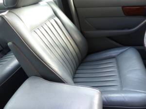 Imagen 13/16 de Mercedes-Benz 300 SE (1987)