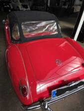 Image 5/17 of MG MGA 1500 (1959)