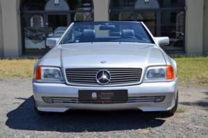 Image 11/50 of Mercedes-Benz 300 SL (1991)