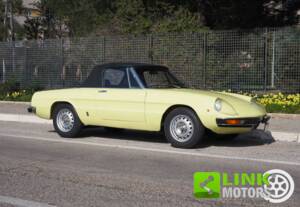 Image 8/10 de Alfa Romeo 2000 Spider Veloce (1975)