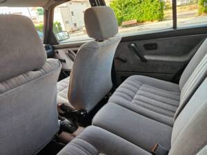 Bild 37/91 von Volkswagen Golf II 1.6 (1990)