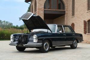 Image 48/50 of Mercedes-Benz 300 SEL 3.5 (1973)