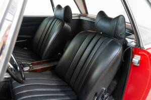 Image 18/35 of Mercedes-Benz 280 SL (1970)