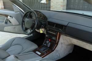 Image 25/50 of Mercedes-Benz SL 320 (1997)