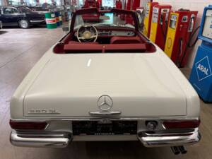 Image 17/22 of Mercedes-Benz 280 SL (1968)