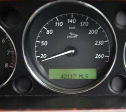 Image 48/50 de Jaguar XJ 8 4.2 (2009)