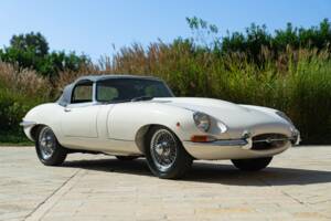 Bild 3/50 von Jaguar E-Type (1968)