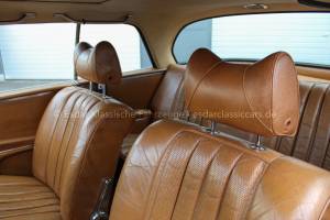Image 14/24 of Mercedes-Benz 280 SE 3,5 (1970)