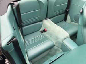 Image 13/23 de Porsche 911 Carrera (2002)