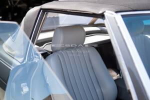 Image 18/29 of Mercedes-Benz 560 SL (1987)