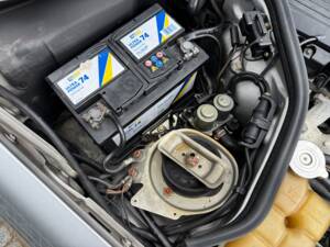 Image 54/100 of Mercedes-Benz 300 CE (1992)