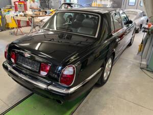 Image 2/7 of Bentley Arnage Red Label (2001)