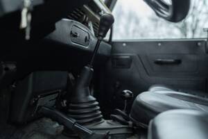 Bild 34/50 von Land Rover 90 (1985)