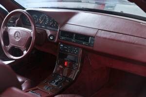 Image 14/37 of Mercedes-Benz SL 500 (1995)