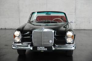 Image 21/50 of Mercedes-Benz 220 SE b (1962)