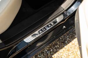 Image 28/43 of Jaguar XJR (2003)