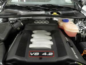Image 10/15 of Audi S6 Avant (2000)