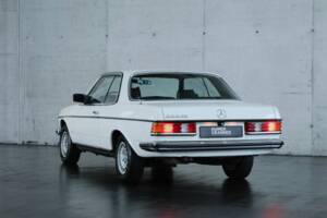 Image 7/36 of Mercedes-Benz 280 CE (1979)
