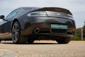 Bild 54/84 von Aston Martin V12 Vantage (2010)