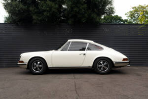 Image 18/78 of Porsche 911 2.0 E (1968)
