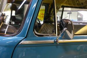 Image 10/33 of Volkswagen T2a minibus (1970)