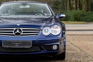 Image 19/42 of Mercedes-Benz SL 65 AMG (2006)
