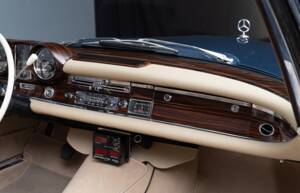 Bild 29/34 von Mercedes-Benz 250 SE (1966)