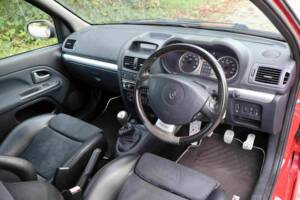 Imagen 2/34 de Renault Clio II RS 182 Cup (2005)