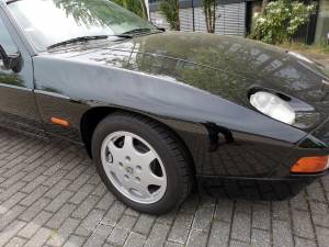Image 16/22 of Porsche 928 GT (1990)