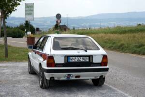 Image 16/47 of Lancia Delta HF Integrale (1988)