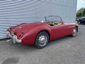 Image 7/8 of MG MGA 1600 (1961)